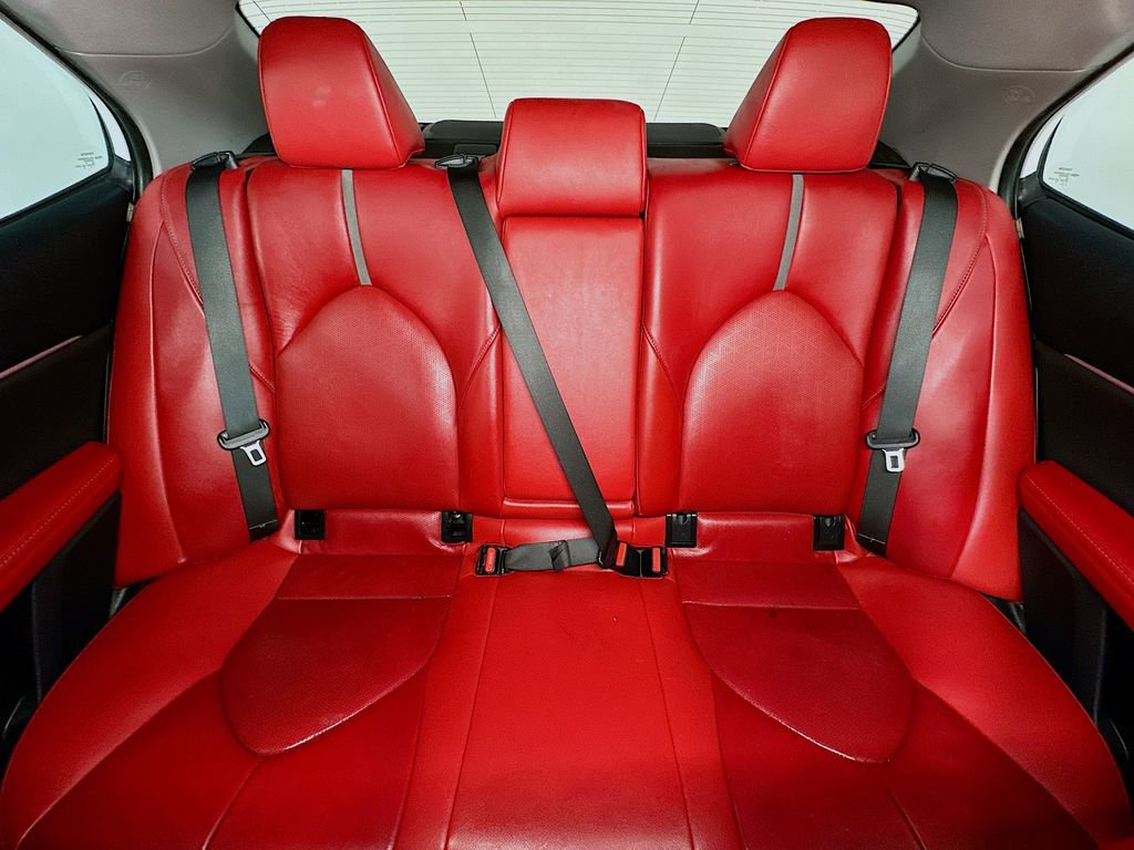 Used 2019 Toyota Camry XSE w/ Navigation Package FWD image 13