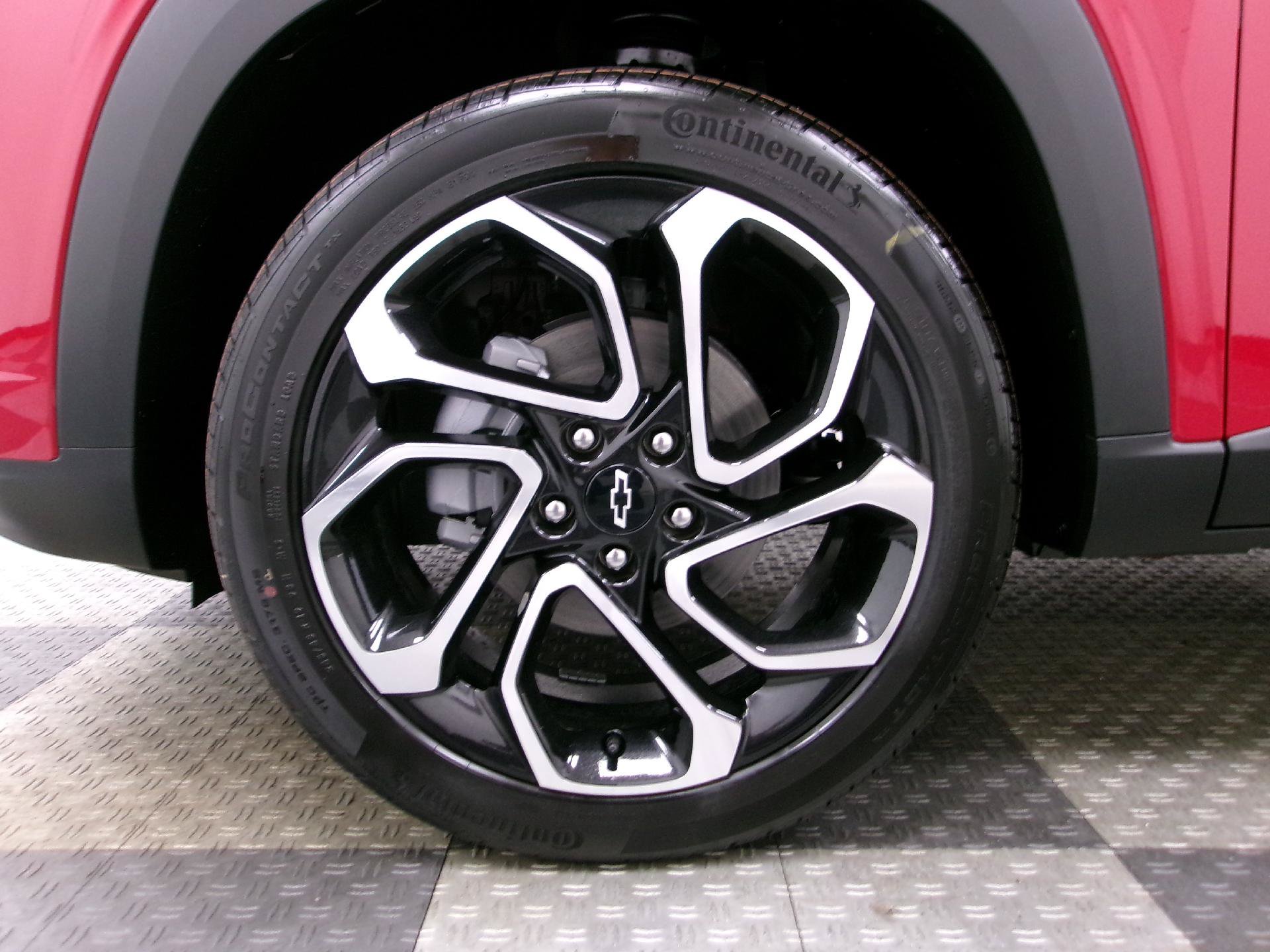 New 2026 Chevrolet Trax RS w/ Driver Confidence Package FWD image 16