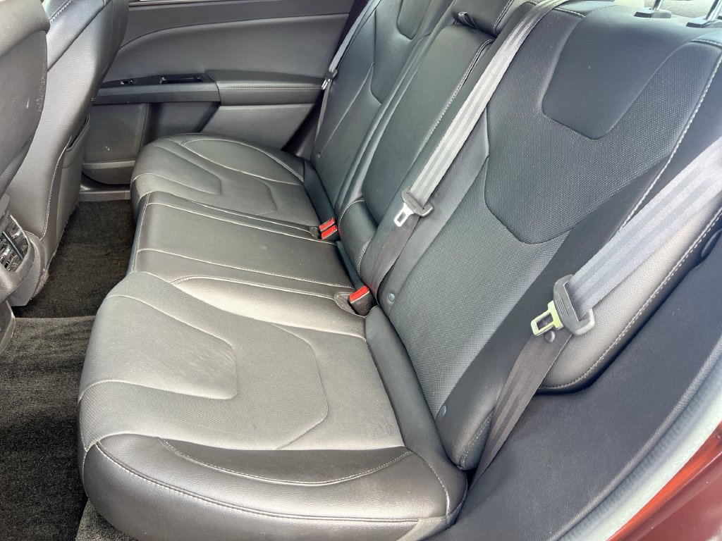 Used 2016 Ford Fusion Titanium AWD/4WD image 29