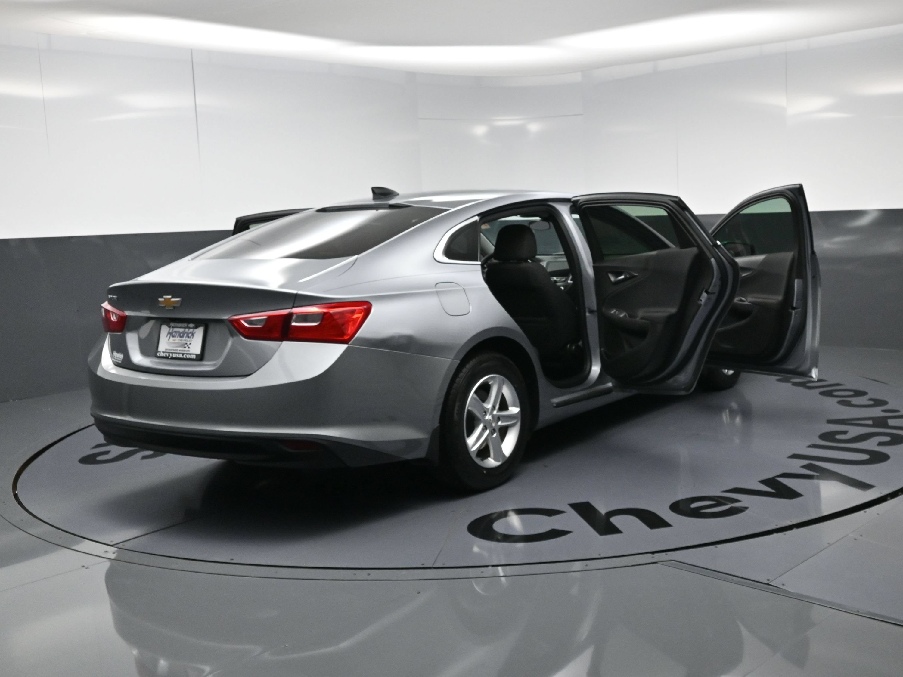 Used 2023 Chevrolet Malibu LS FWD image 25