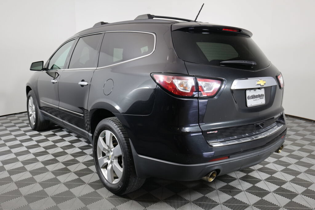 Used 2014 Chevrolet Traverse LTZ w/ LPO, 'HIT The Road' Package FWD image 4