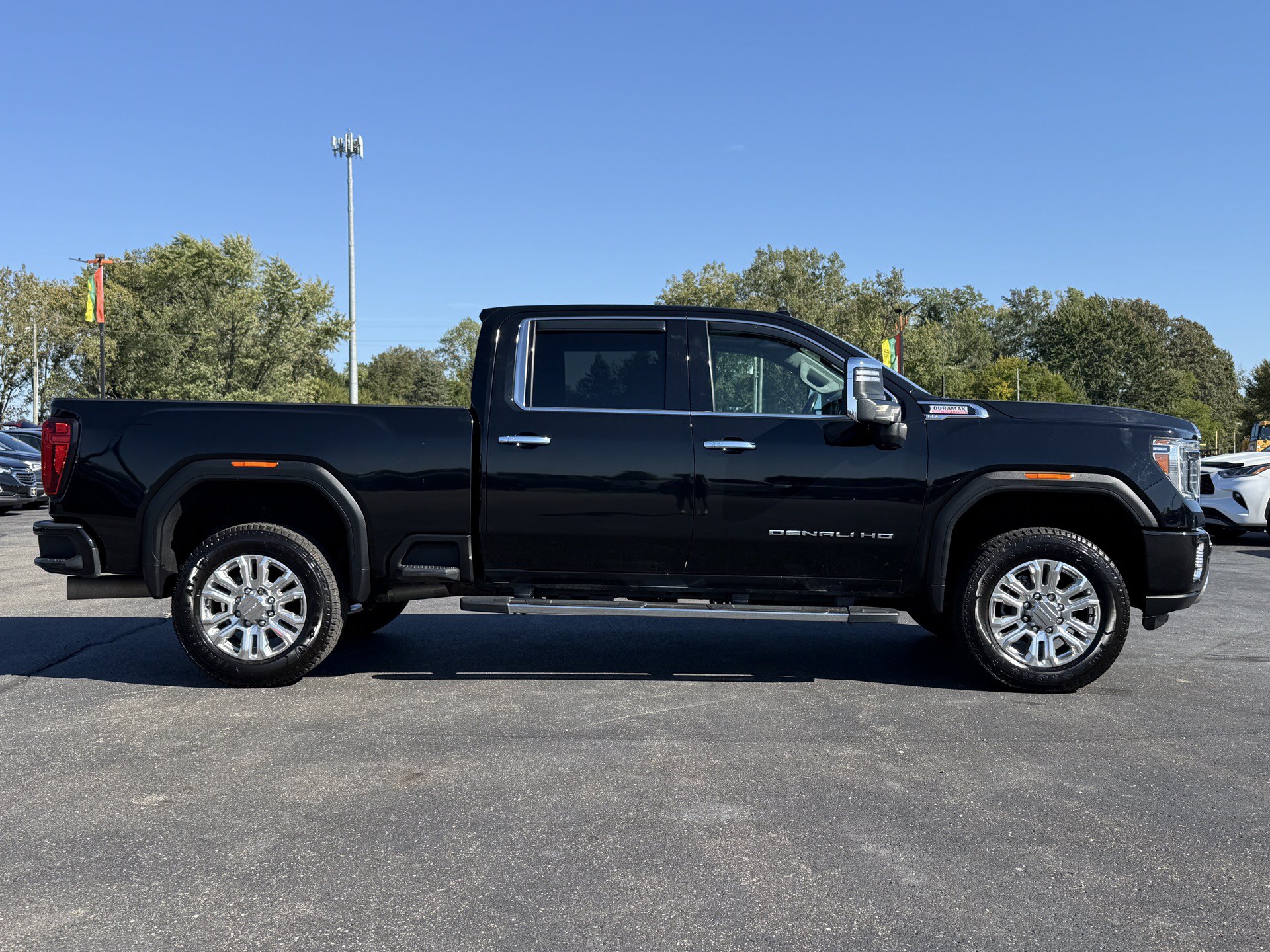 Used 2021 GMC Sierra 3500 Denali w/ Technology Package AWD/4WD image 9