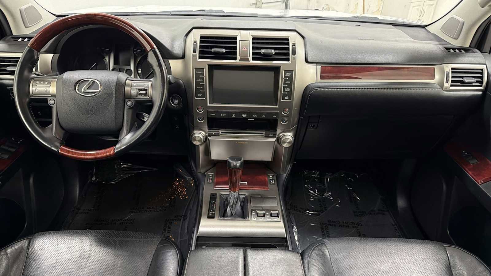 Used 2013 Lexus GX 460 w/ Convenience Pkg image 28