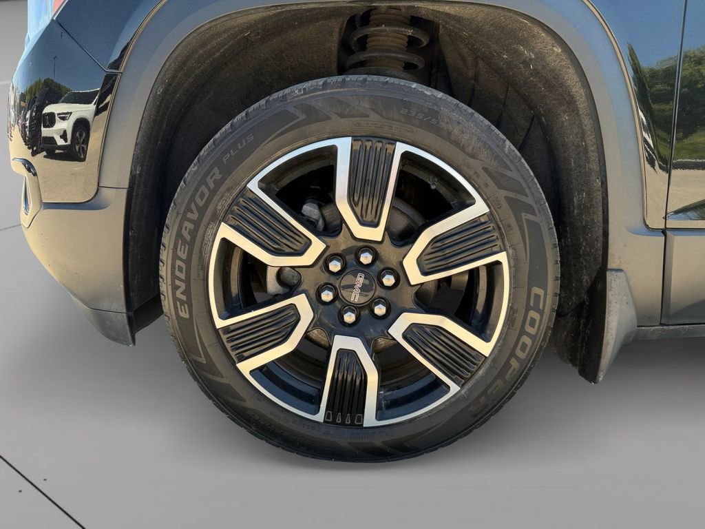 Used 2019 GMC Acadia SLT w/ Black Edition AWD/4WD image 26