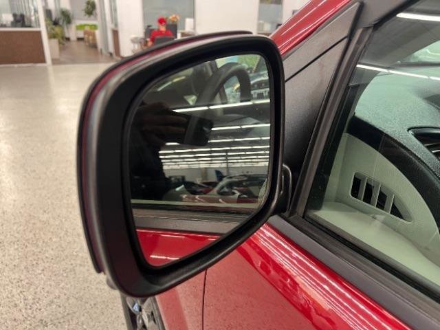 Used 2016 Dodge Grand Caravan SXT image 37