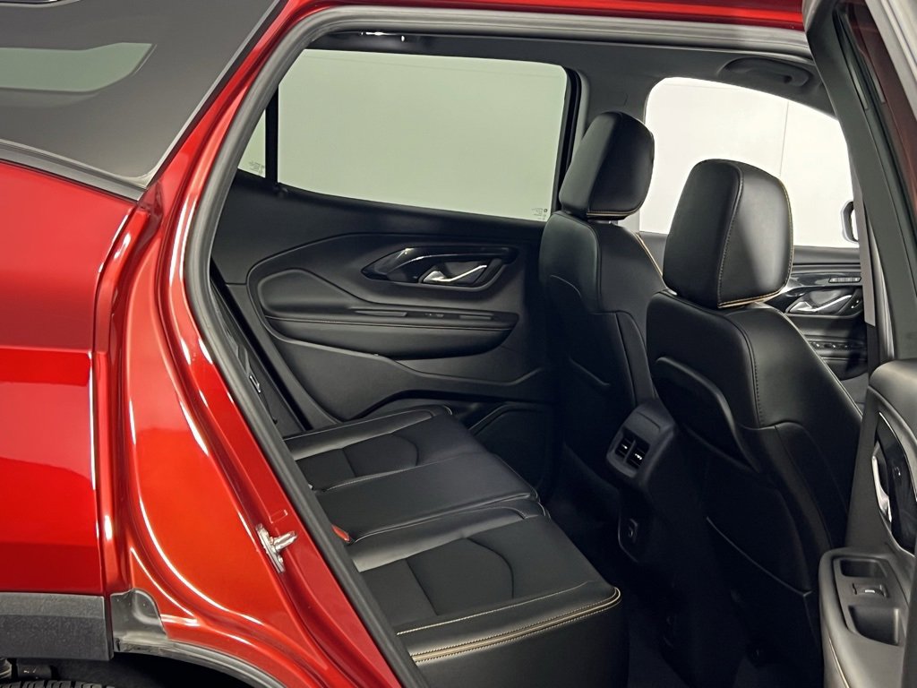 Used 2024 GMC Terrain AT4 w/ Infotainment Package II image 34