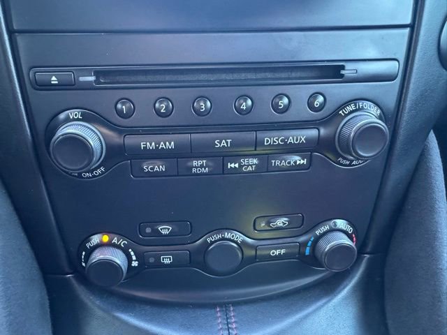 Used 2015 Nissan 370Z NISMO image 21