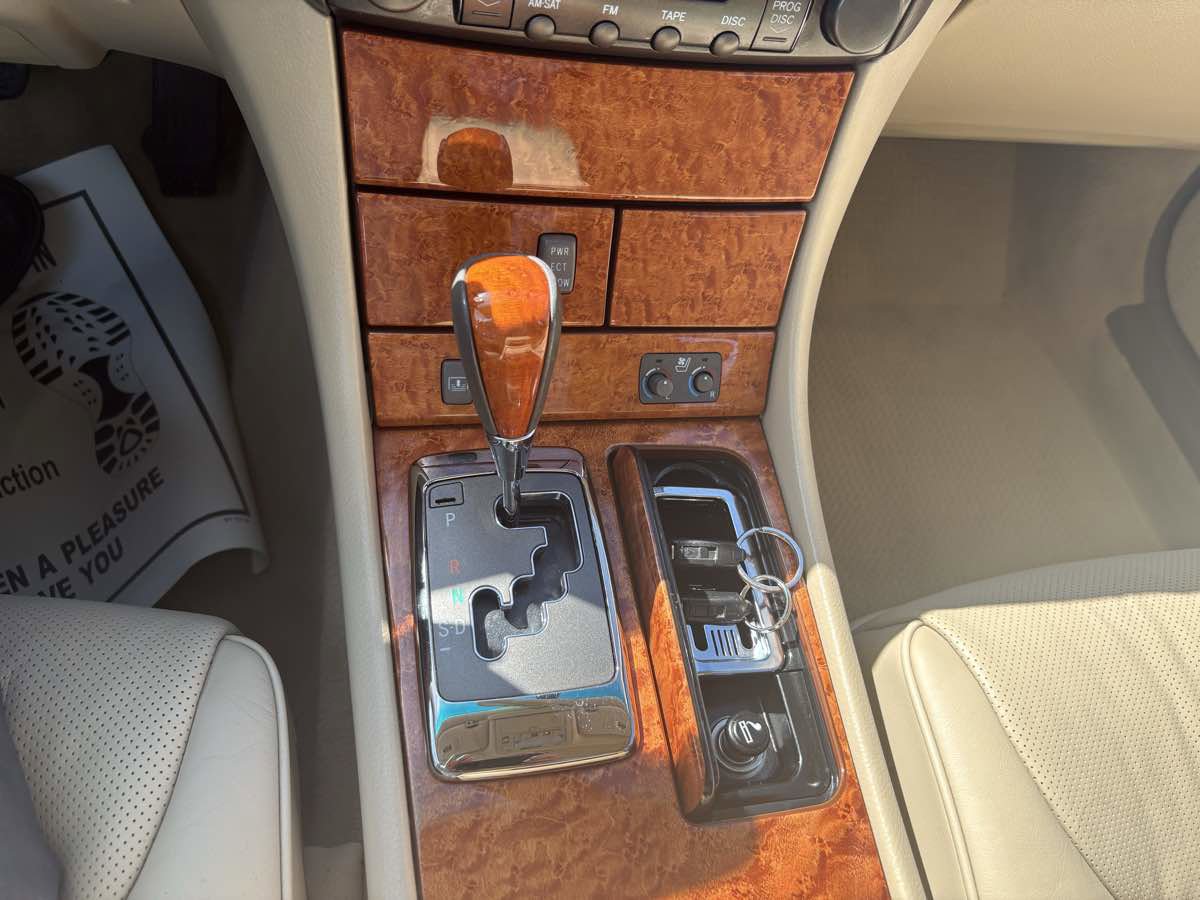 Used 2005 Lexus LS 430 image 41
