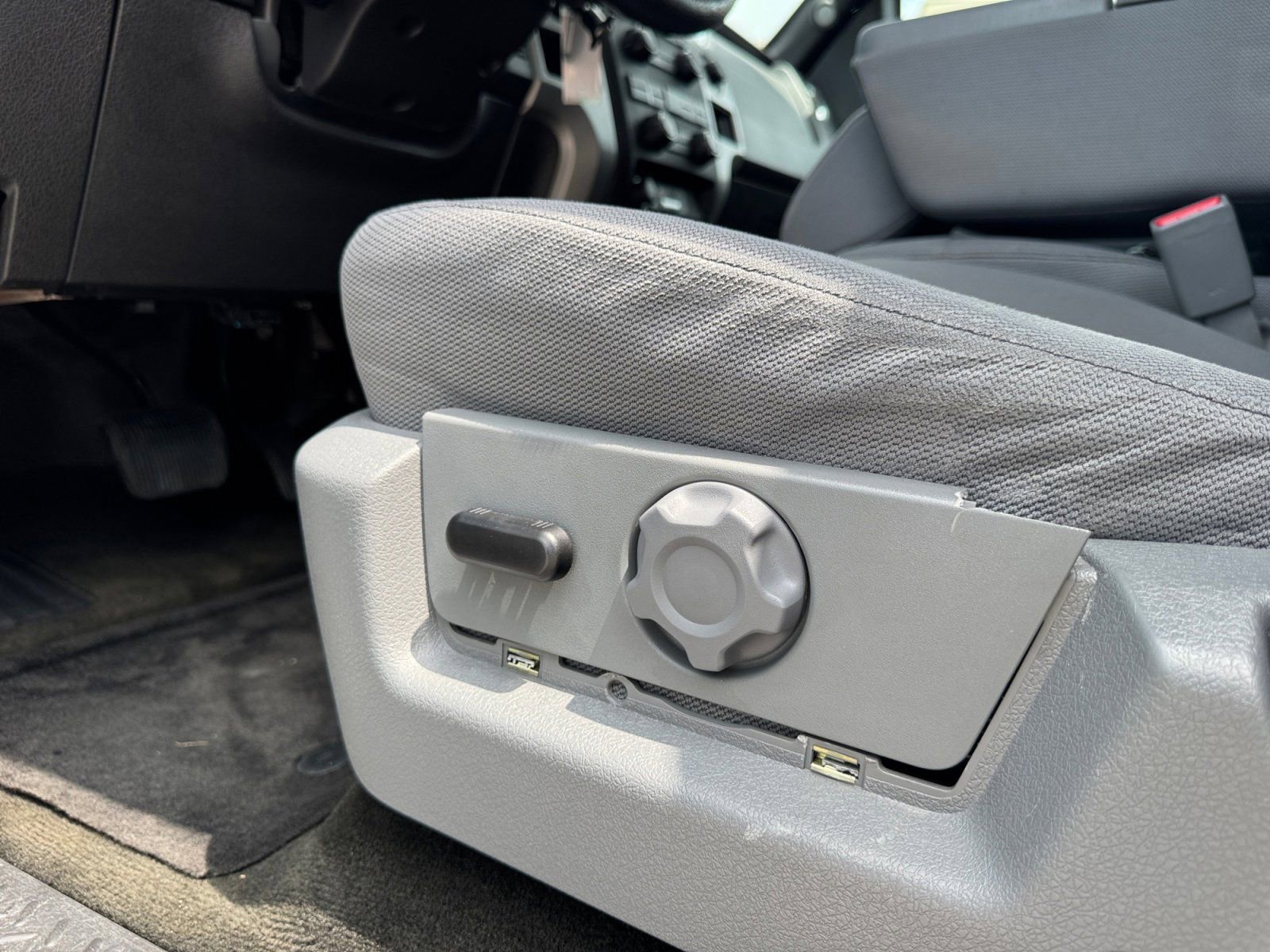 Used 2012 Ford F150 XLT w/ XLT Convenience Pkg RWD image 21