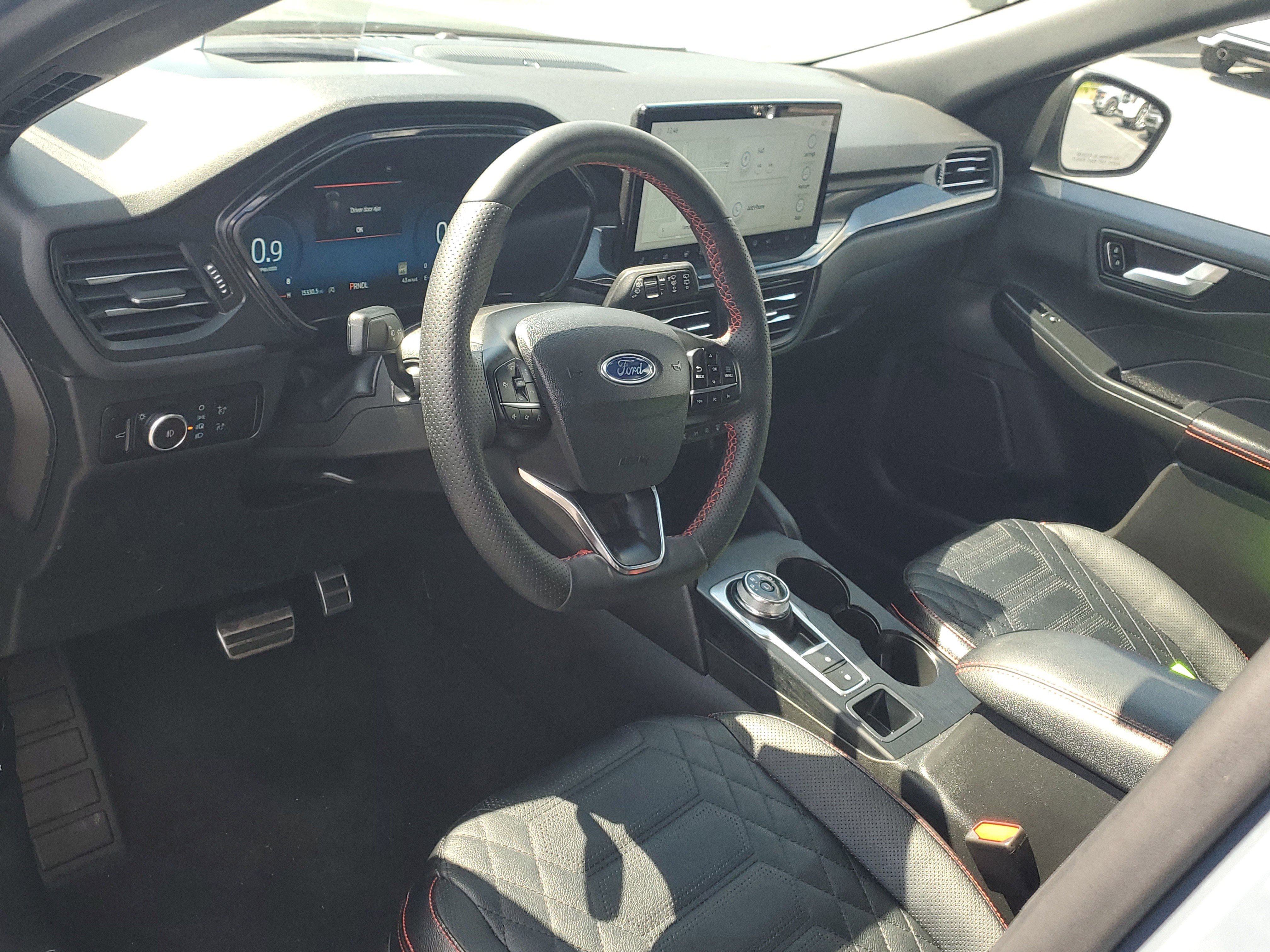 Certified 2023 Ford Escape ST-Line Elite w/ Premium Technology Package image 20