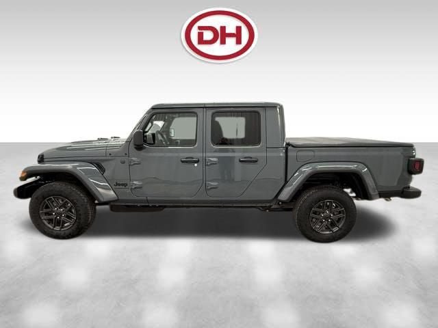 New 2026 Jeep Gladiator Sport AWD/4WD image 9