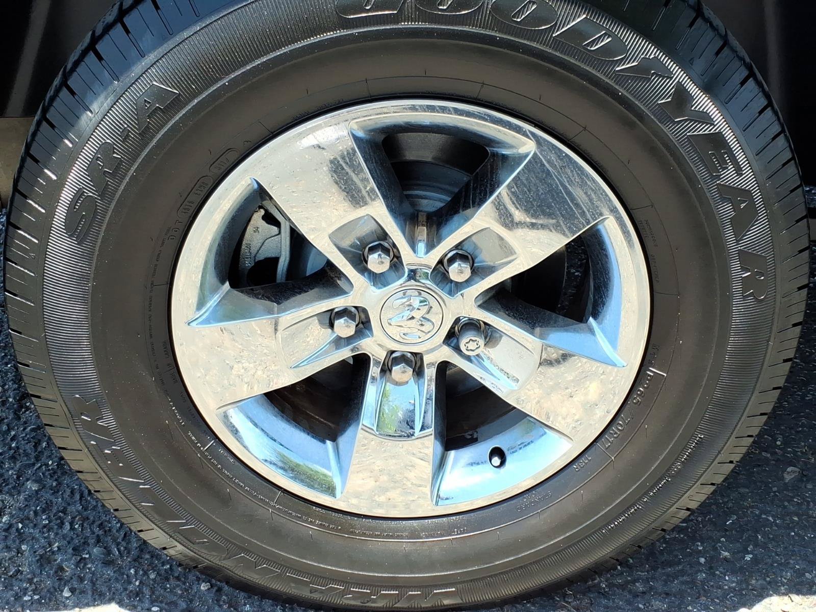 Used 2016 RAM 1500 Classic SLT RWD image 11