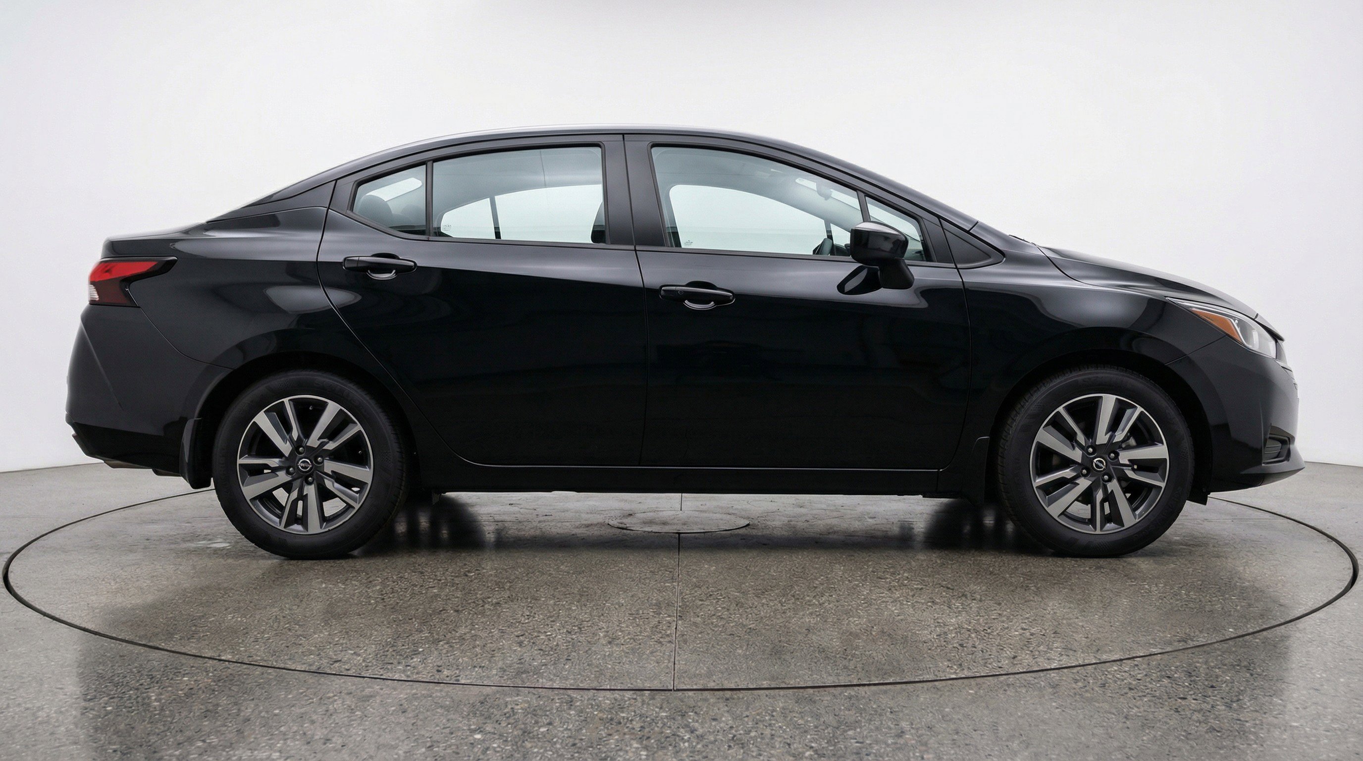 Used 2025 Nissan Versa SV image 11