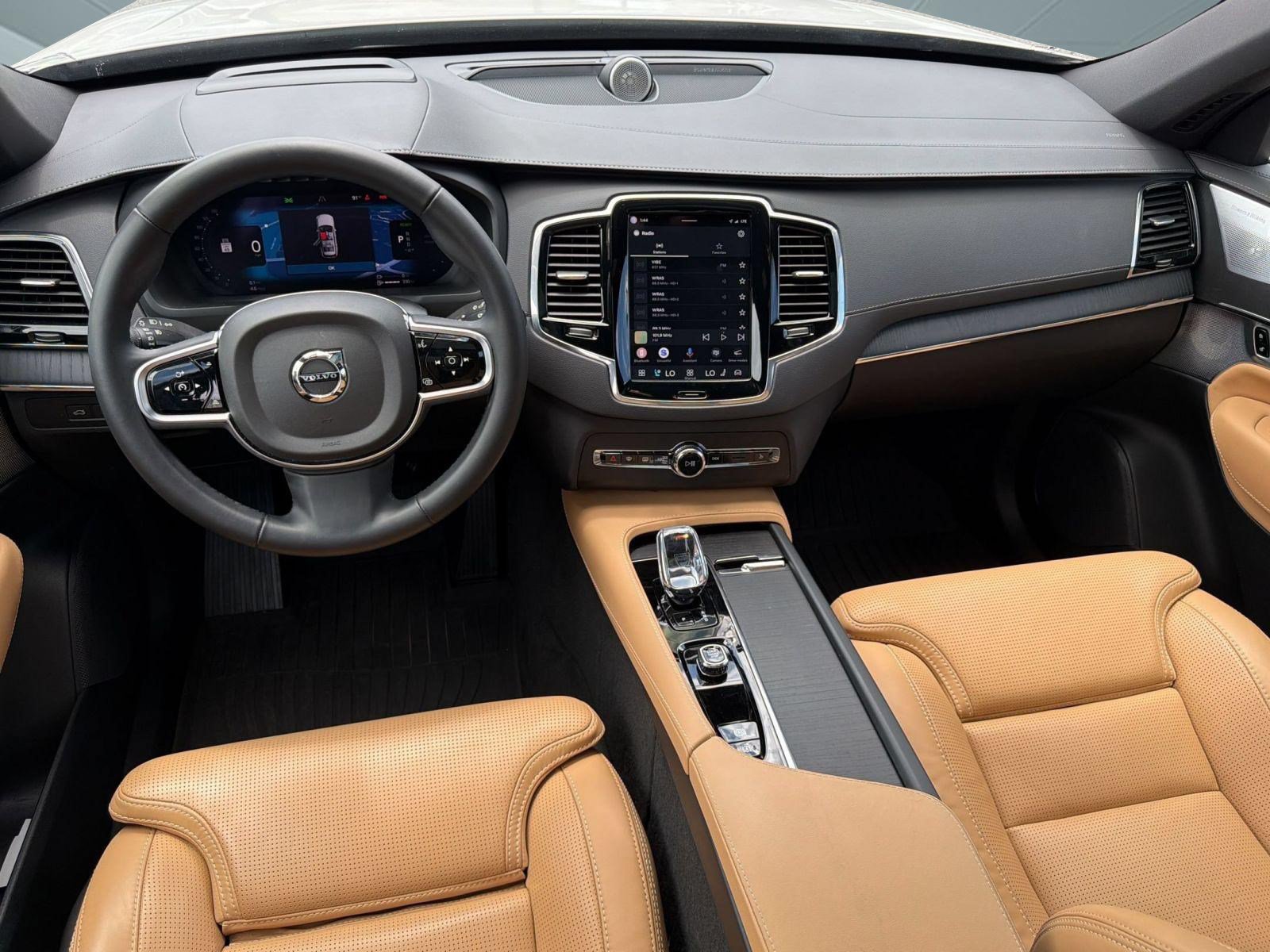 Certified 2024 Volvo XC90 T8 Ultimate w/ Protection Package Premier AWD/4WD image 15