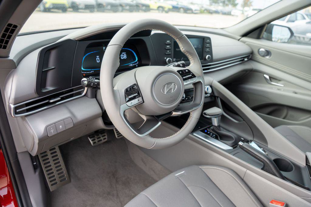 New 2025 Hyundai Elantra Sport image 18