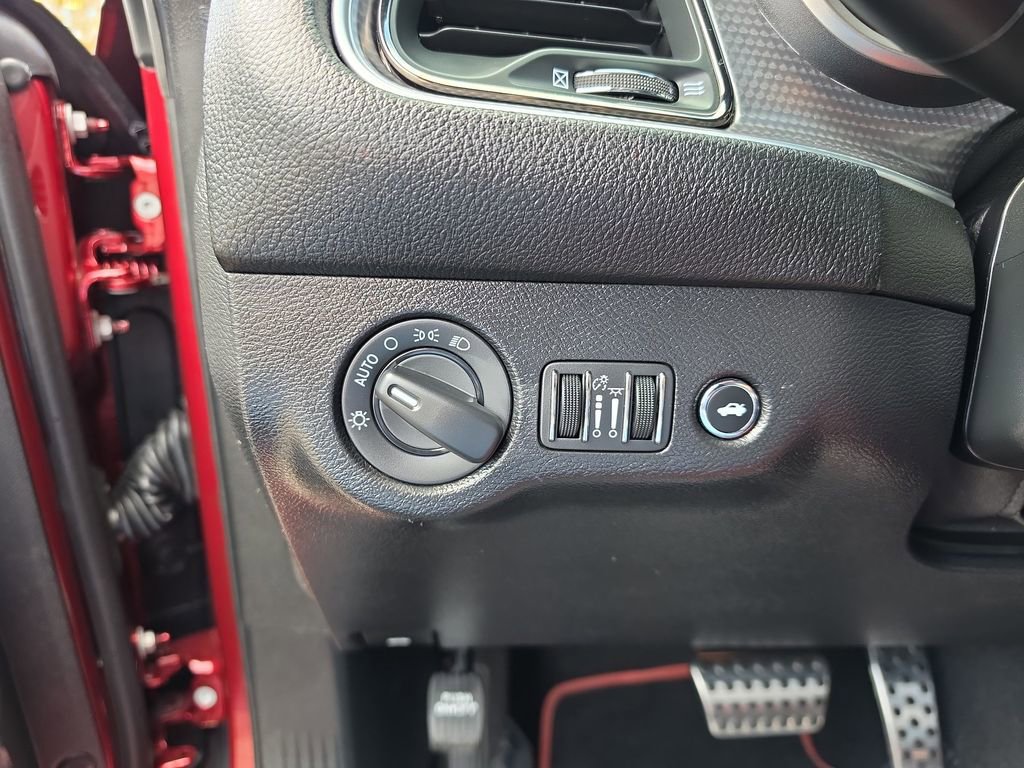Used 2019 Dodge Challenger SRT Hellcat Redeye RWD image 21
