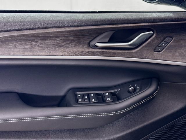 New 2025 Jeep Grand Cherokee L Limited image 18