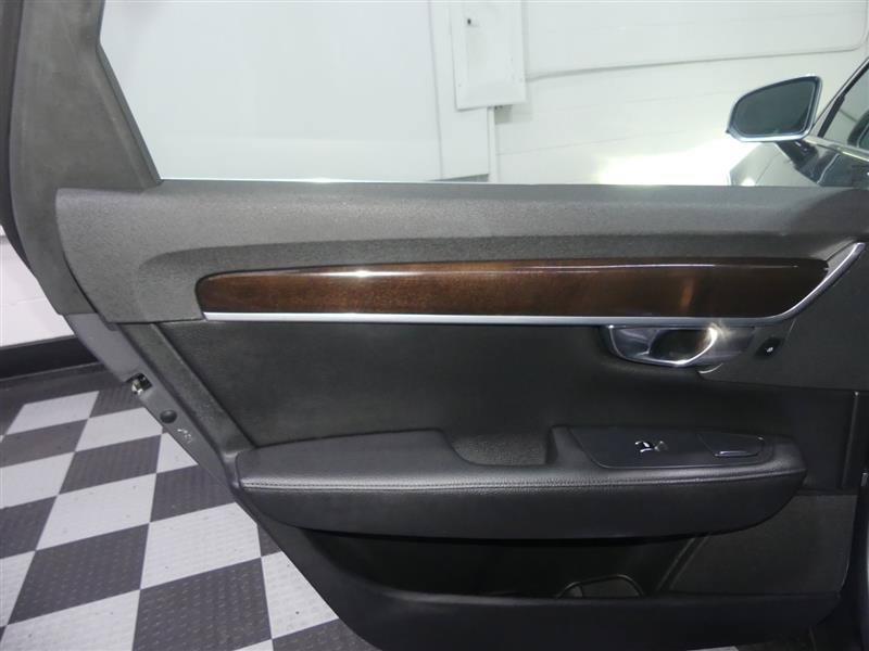 Used 2018 Volvo S90 T5 Momentum w/ Convenience Package AWD/4WD image 26