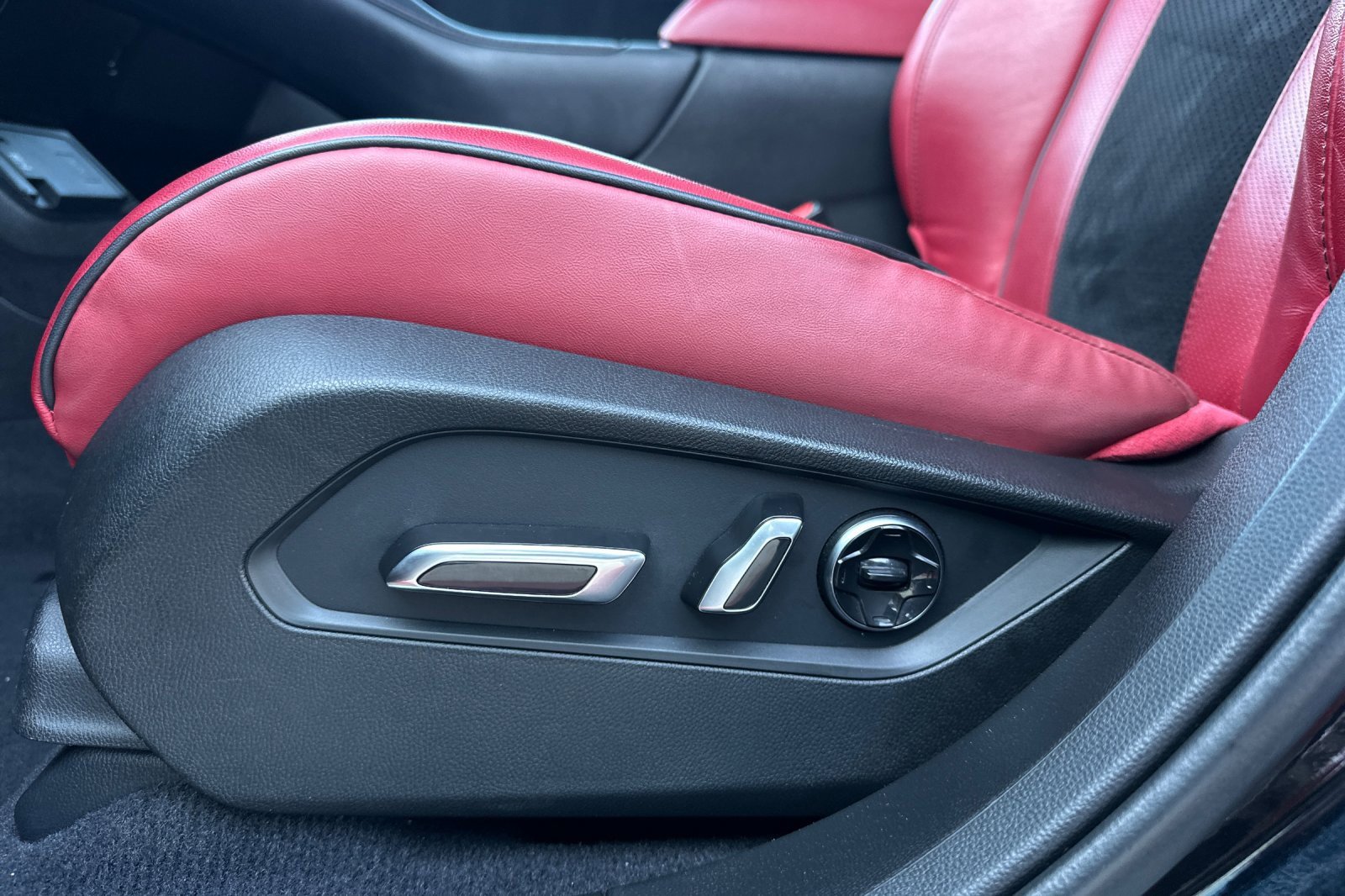 Used 2022 Acura RDX AWD w/ A-Spec & Advance Pkg image 13