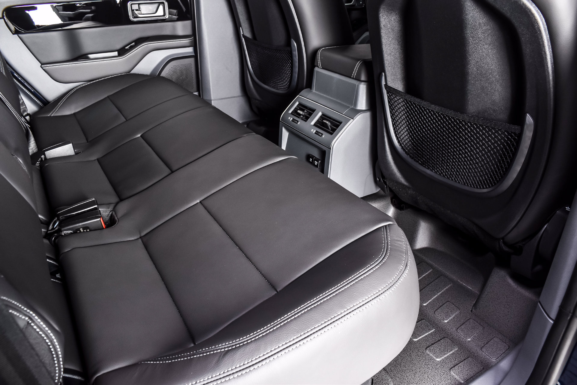 New 2026 INEOS Grenadier Station Wagon AWD/4WD image 18