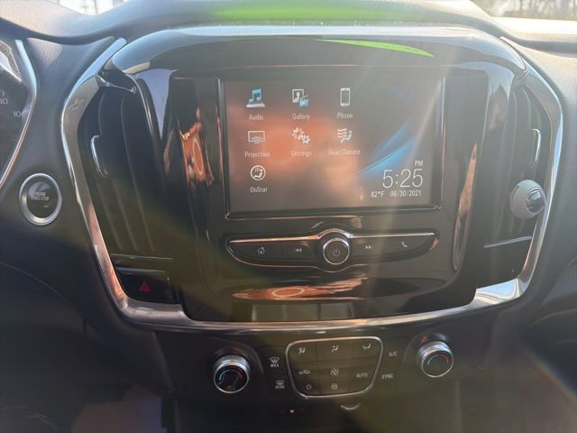 Used 2018 Chevrolet Traverse LT FWD image 17