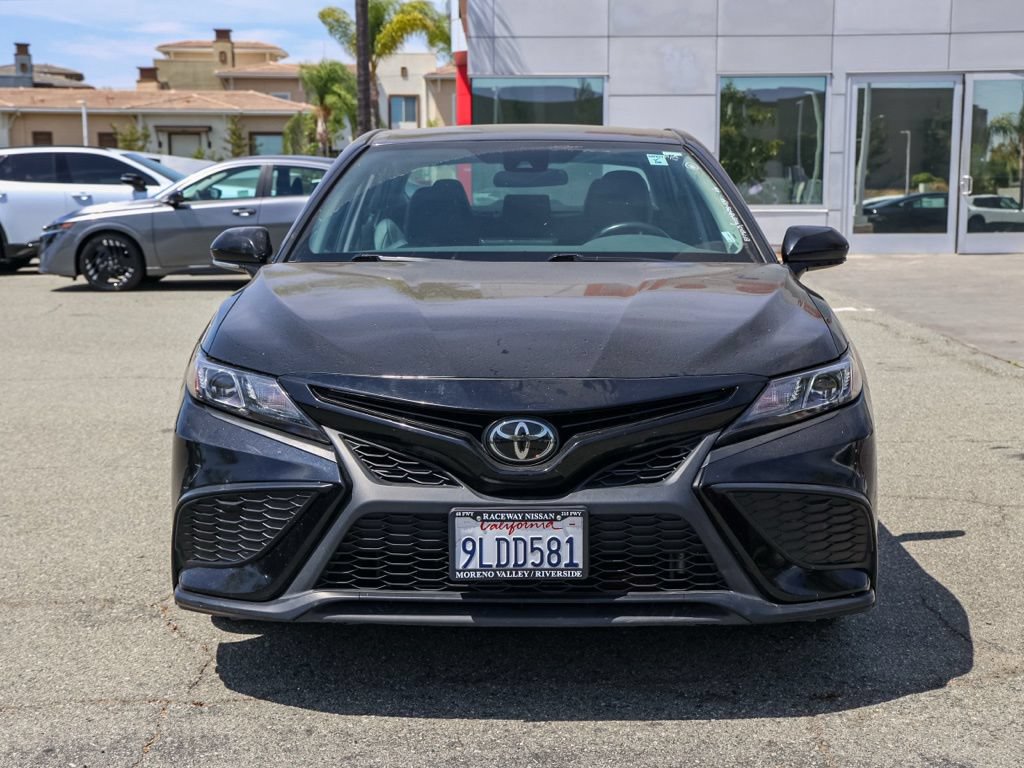 Used 2024 Toyota Camry SE FWD image 9
