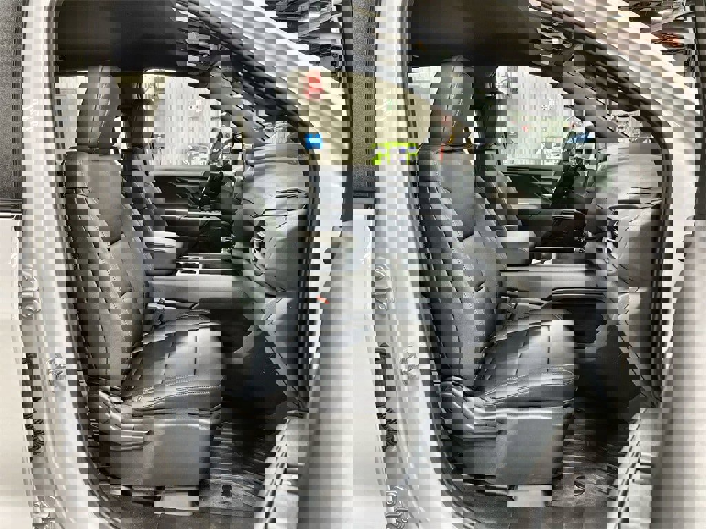 Used 2025 Chevrolet Silverado EV W/T image 26