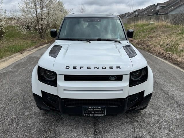 Certified 2024 Land Rover Defender 130 X-Dynamic SE AWD/4WD image 3