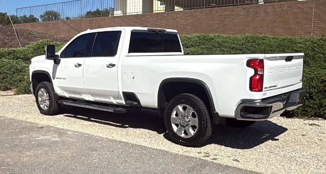 Used 2020 Chevrolet Silverado 2500 LTZ w/ LTZ Premium Package AWD/4WD image 5