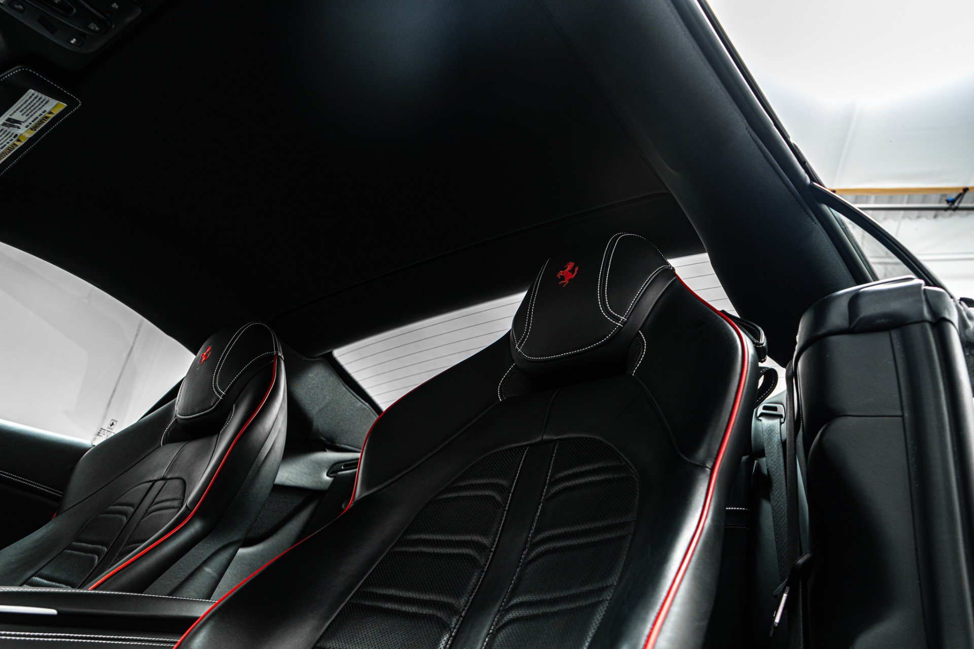 Used 2016 Ferrari California T RWD image 40