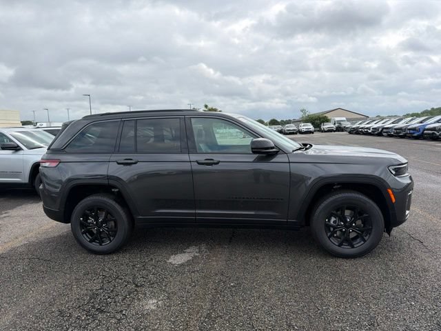 New 2026 Jeep Grand Cherokee Altitude AWD/4WD image 2