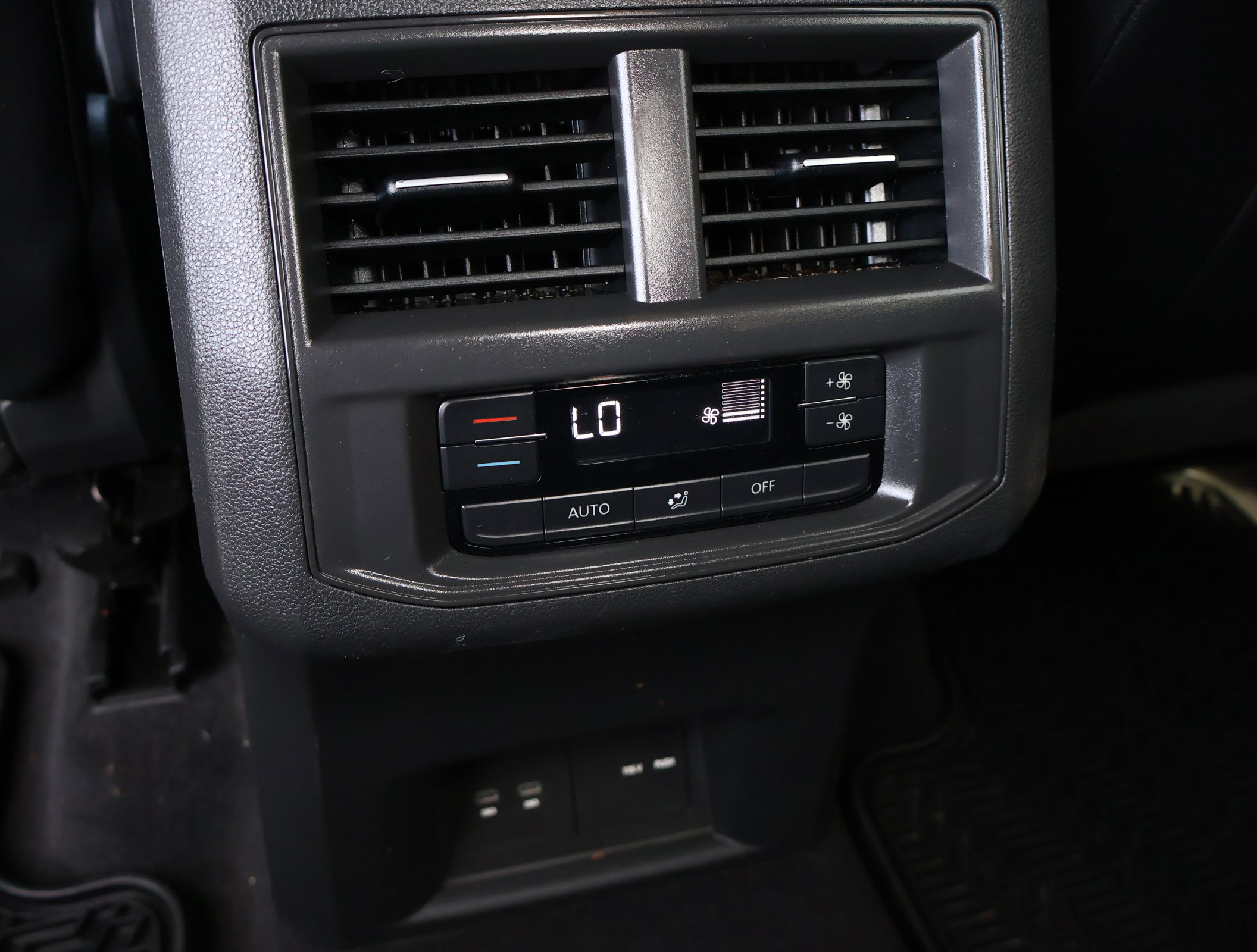 Used 2022 Volkswagen Atlas SE image 22