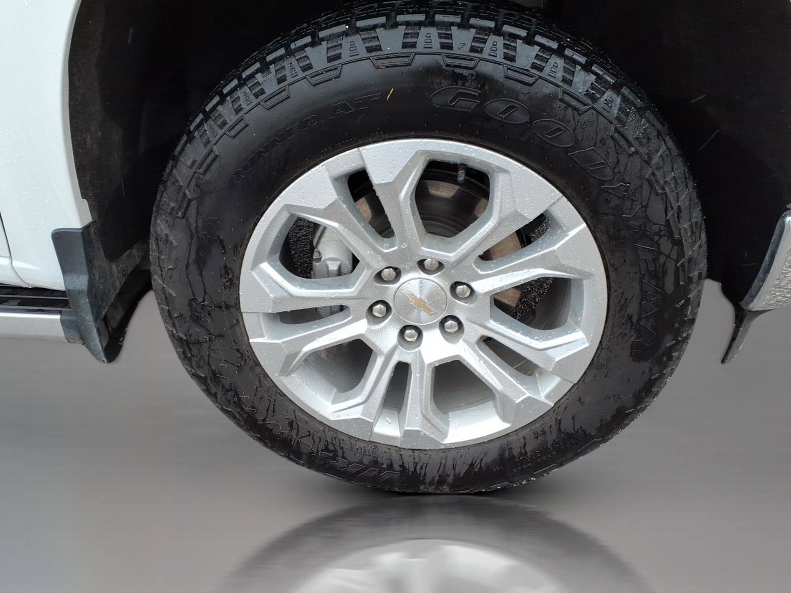 Used 2024 Chevrolet Silverado 1500 LTZ w/ Technology Package image 10