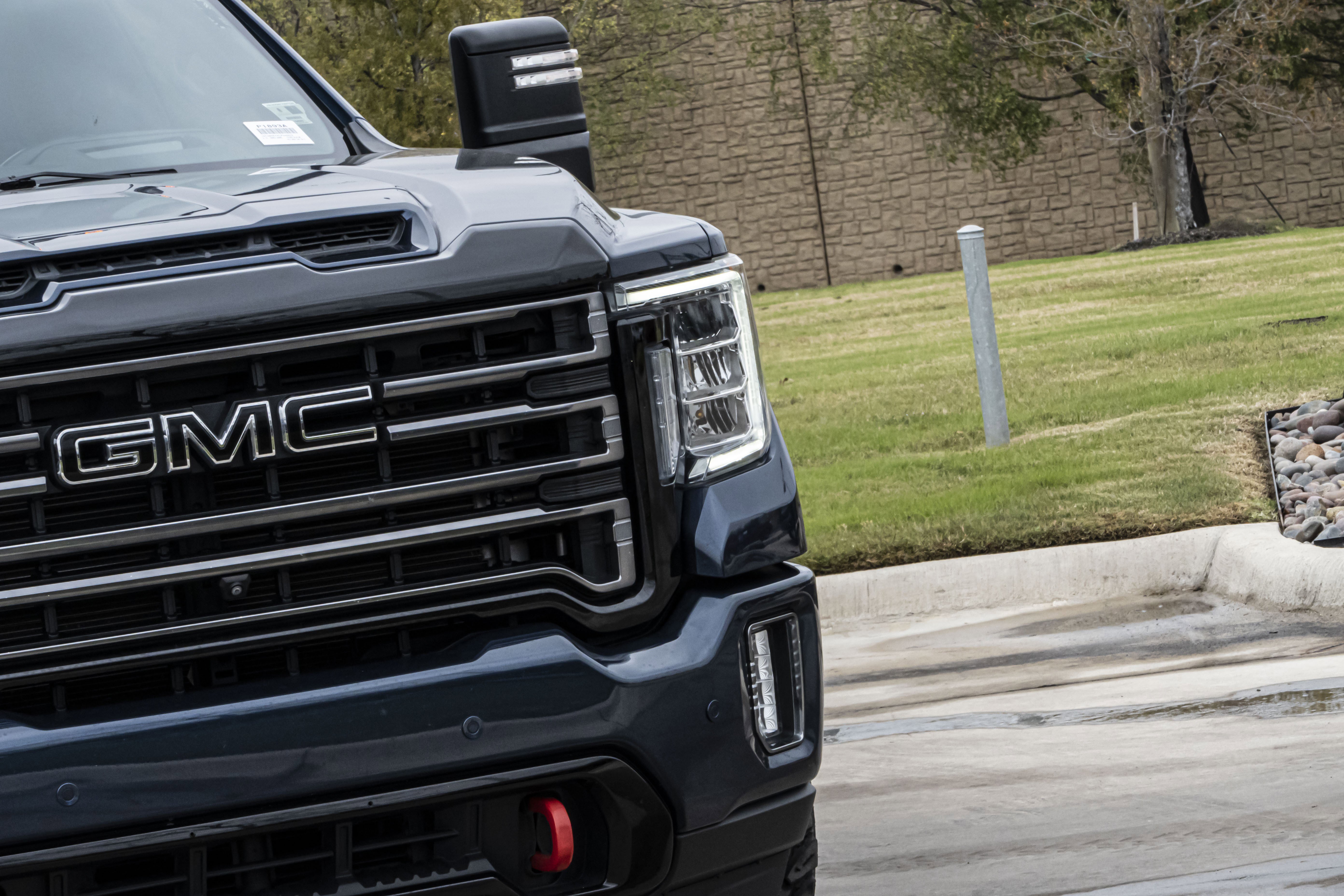 Used 2020 GMC Sierra 3500 AT4 w/ Technology Package image 7