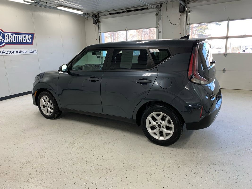 Used 2024 Kia Soul LX w/ Option Group 015 image 3