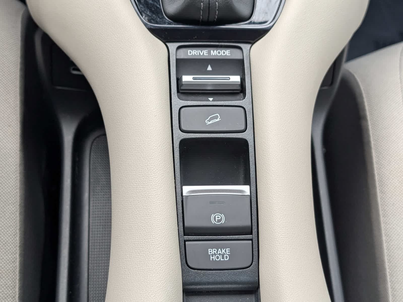 Certified 2024 Honda HR-V LX image 23