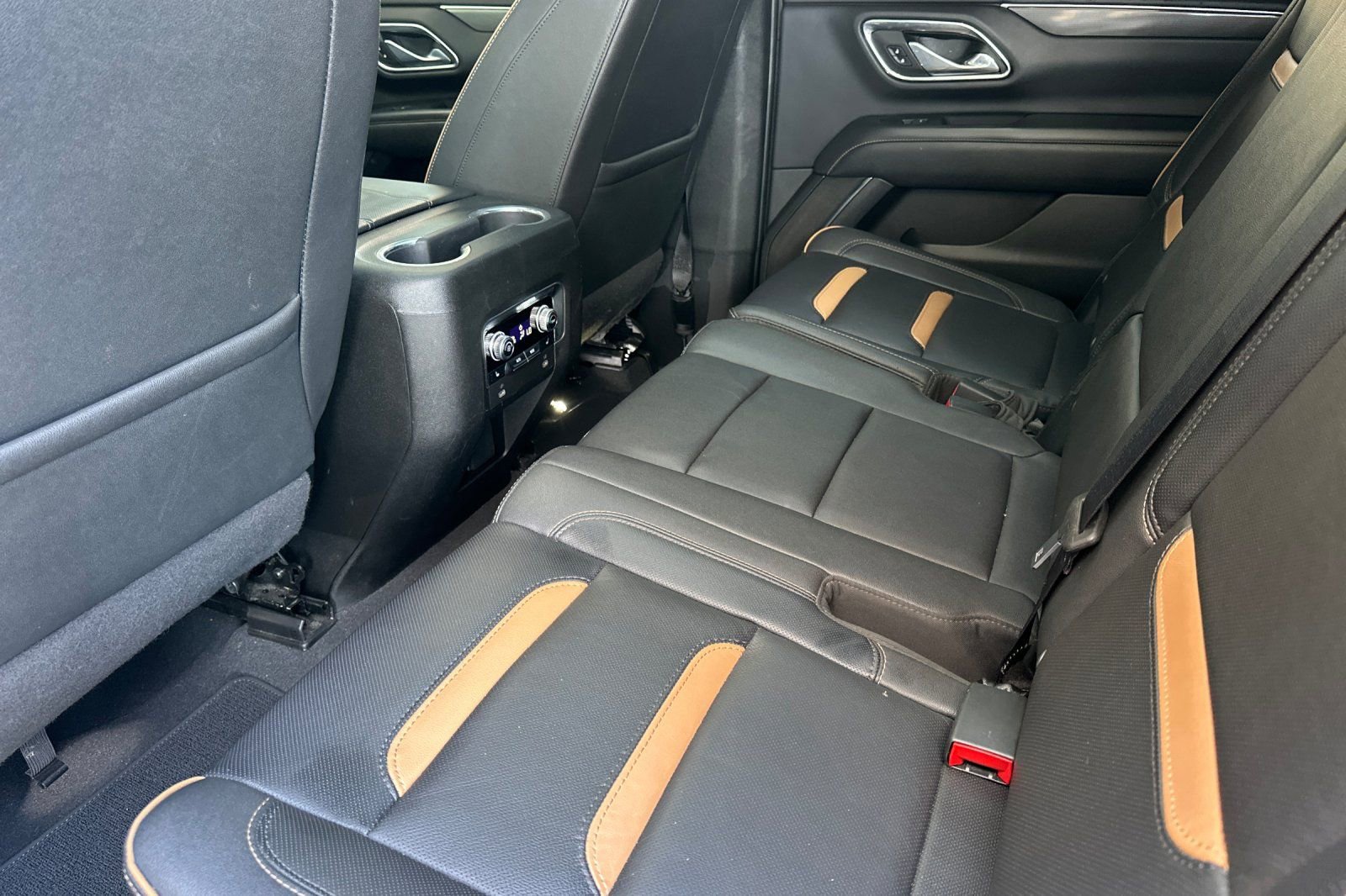 Used 2023 GMC Yukon XL AT4 w/ AT4 Premium Plus Package image 12