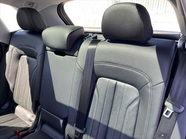 Used 2024 Audi Q5 2.0T Premium w/ Convenience Package image 46