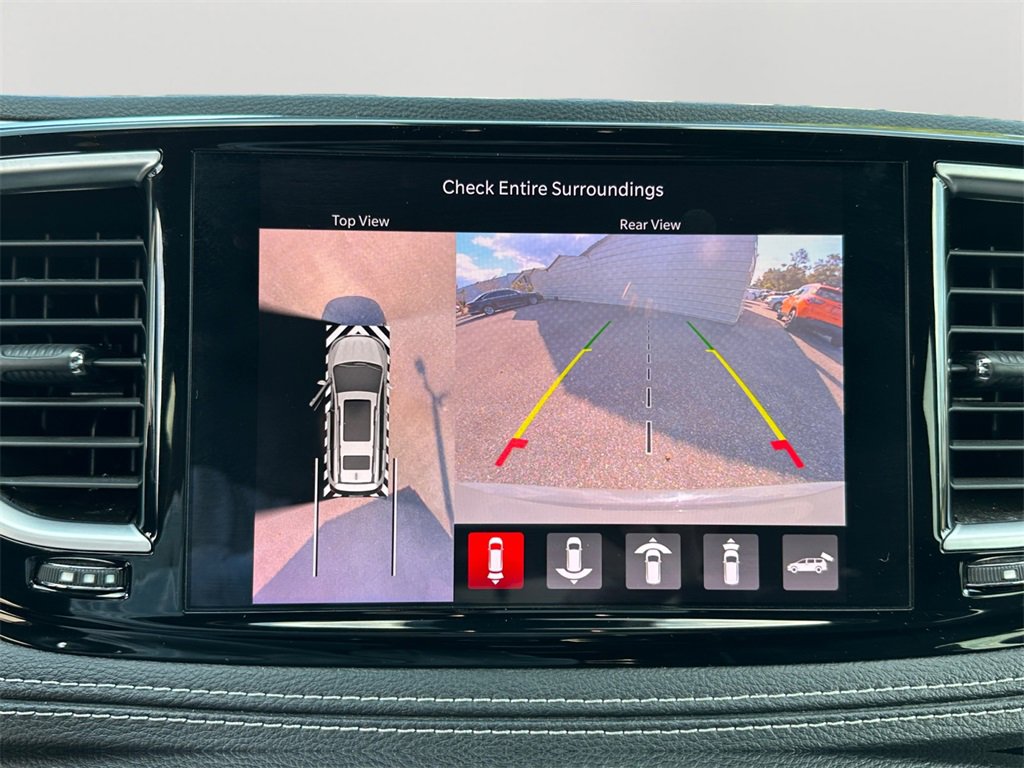 Used 2022 Chrysler Pacifica Limited w/ Uconnect Theater Family Group image 26