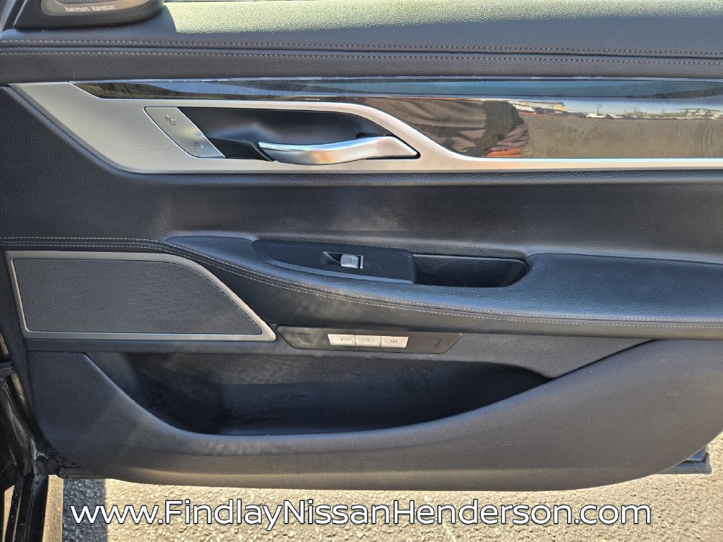 Used 2016 BMW 740i RWD image 21