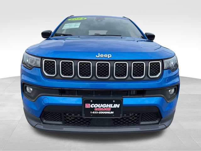 Used 2024 Jeep Compass Latitude AWD/4WD image 8