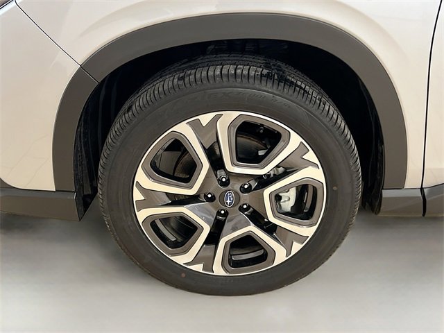 Used 2025 Subaru Ascent Touring image 40