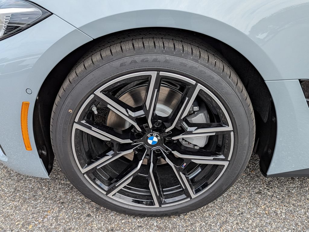 New 2026 BMW 430i xDrive w/ M Sport Package AWD/4WD image 8