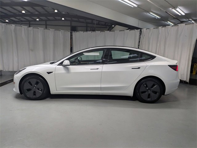 Used 2023 Tesla Model 3 Standard Range image 6