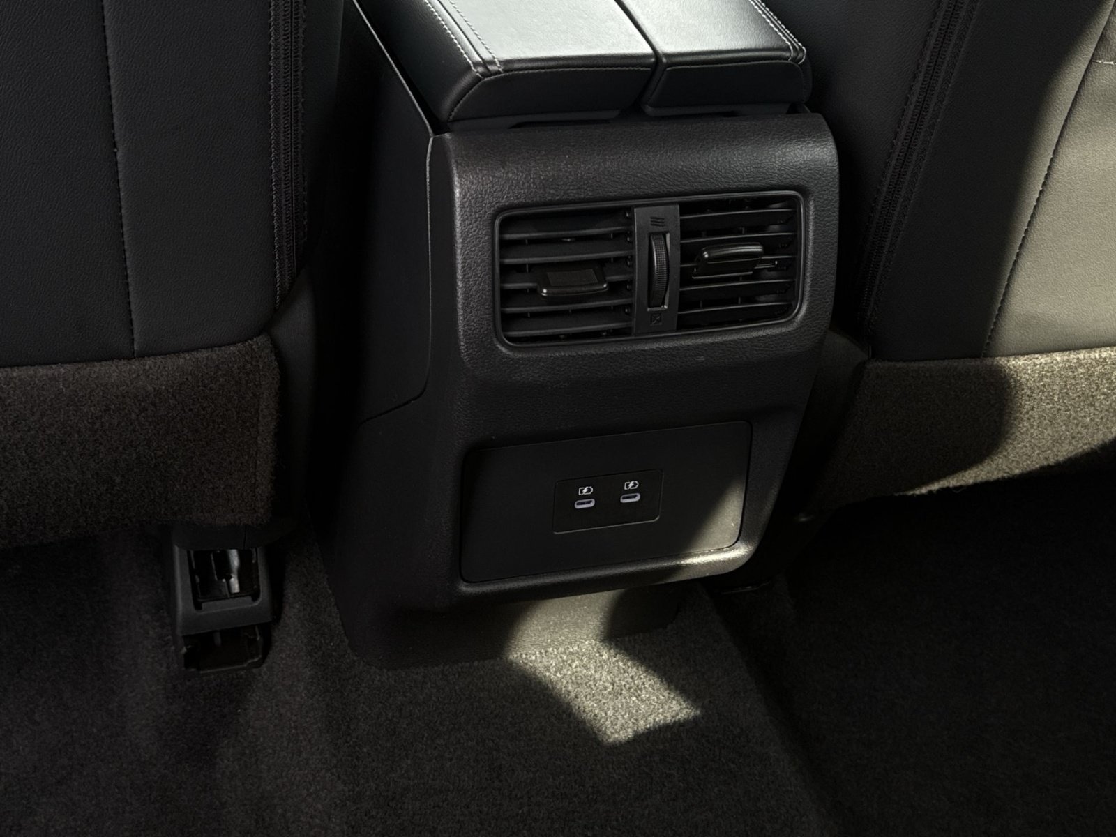 Used 2026 Nissan Rogue SL FWD image 24