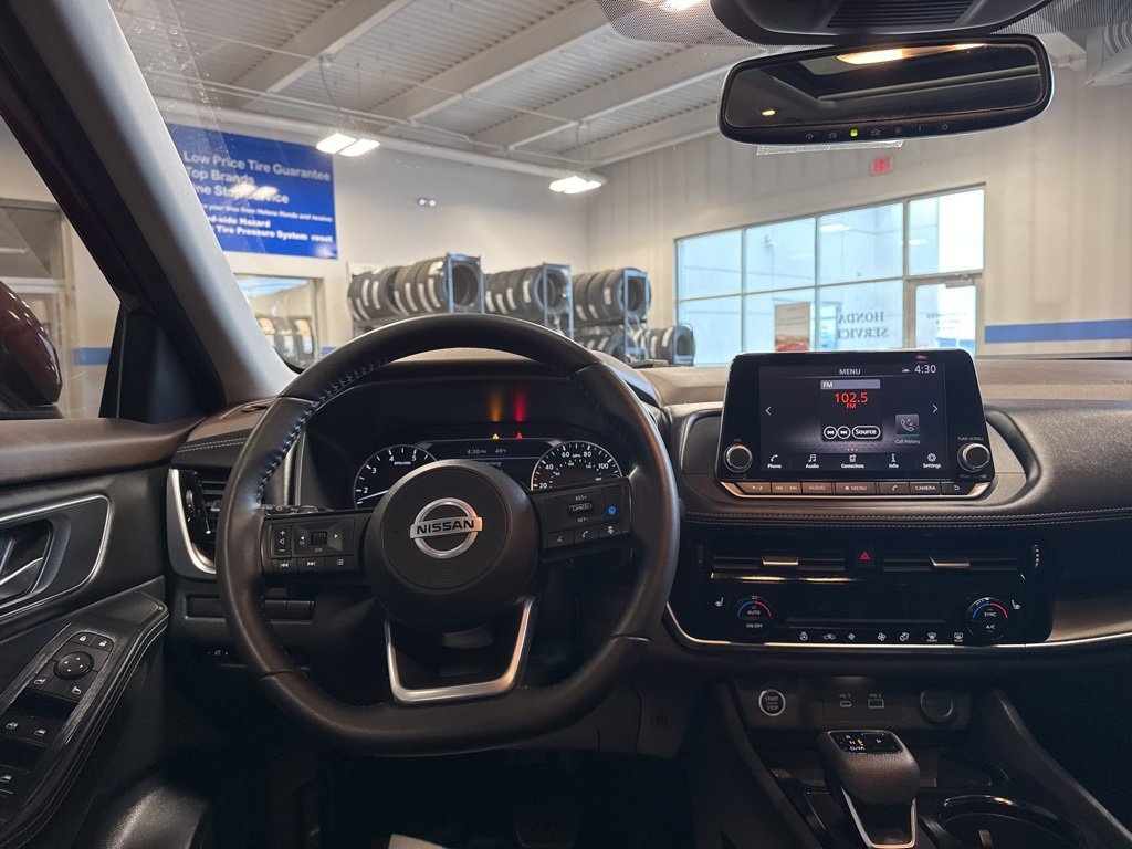 Used 2021 Nissan Rogue SV w/ Premium Package image 10