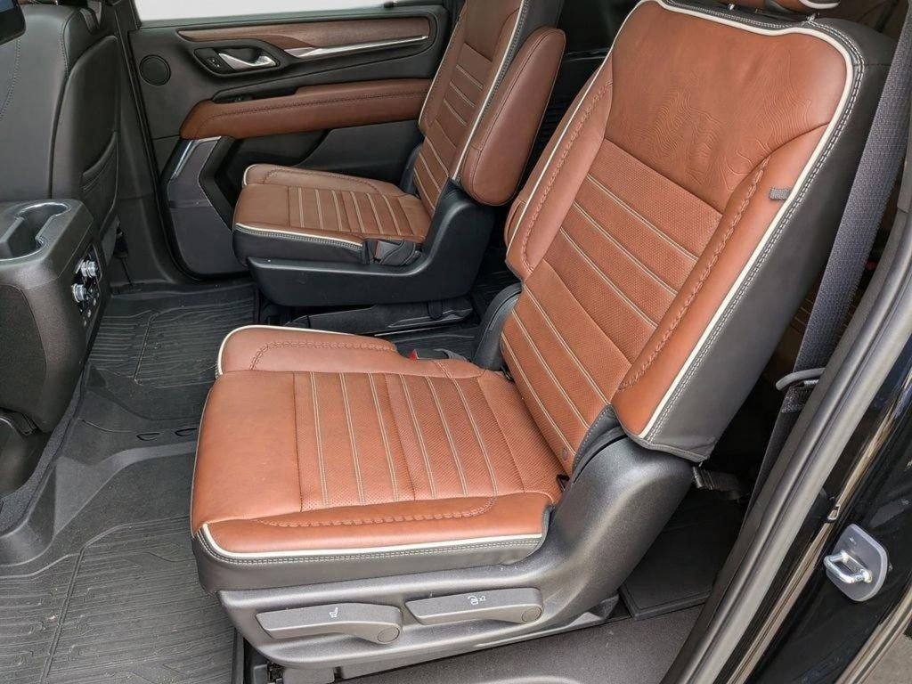 Used 2023 GMC Yukon XL Denali Ultimate image 29