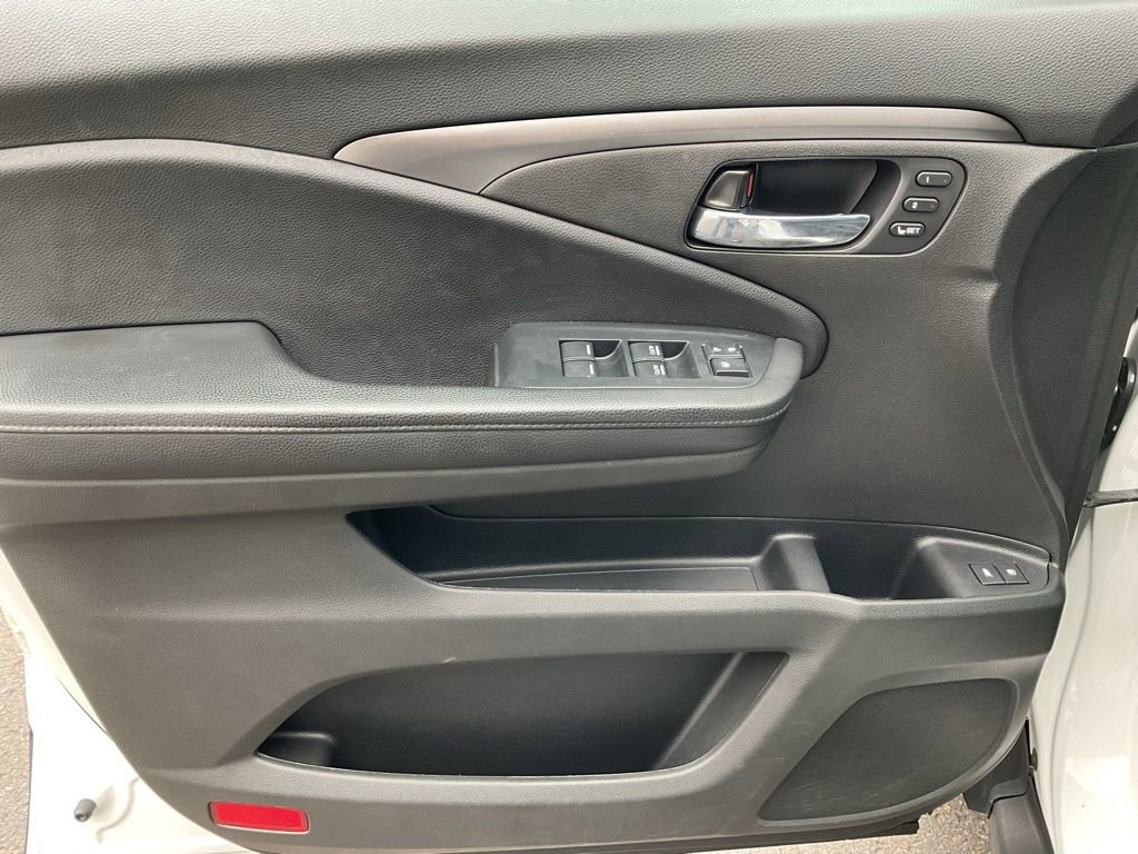 Used 2022 Honda Pilot Special Edition image 11