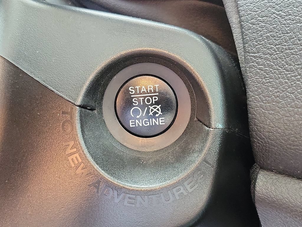 Used 2022 Jeep Renegade Limited w/ Sun, Sound & Wheels Group AWD/4WD image 29