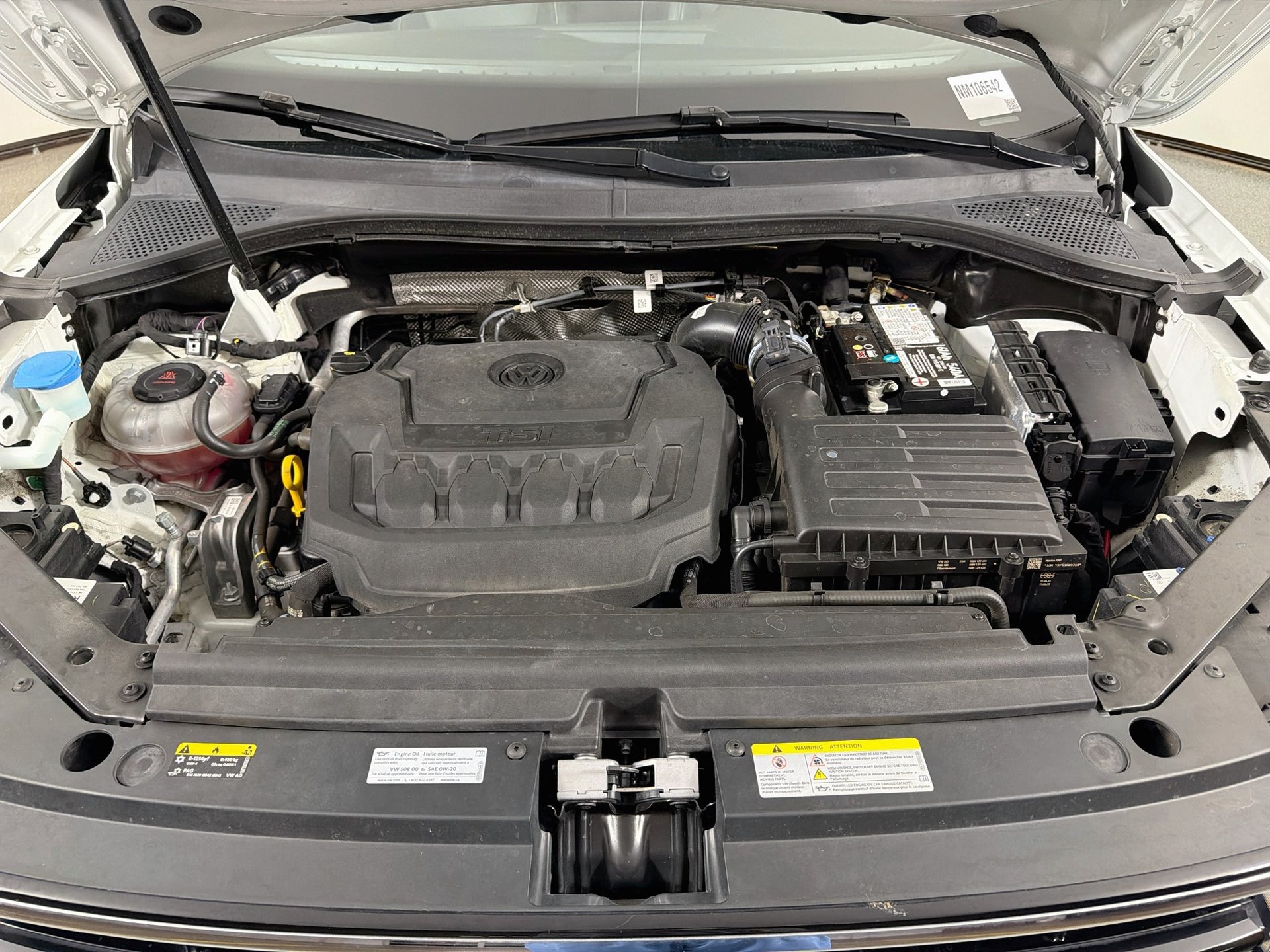 Certified 2022 Volkswagen Tiguan SE R-Line FWD image 26